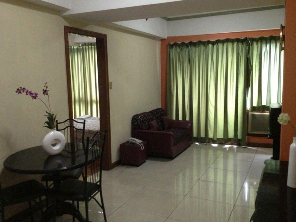 Mpt Suites Makati City Szoba fotó