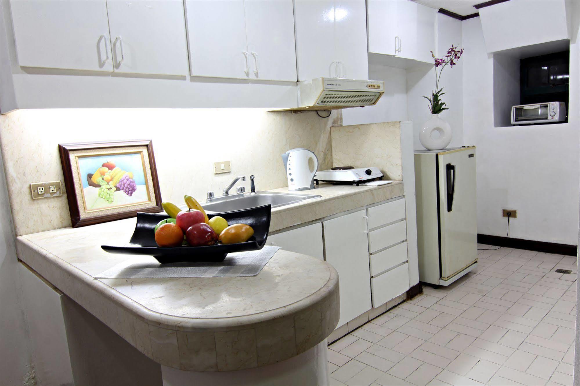 Mpt Suites Makati City Kültér fotó
