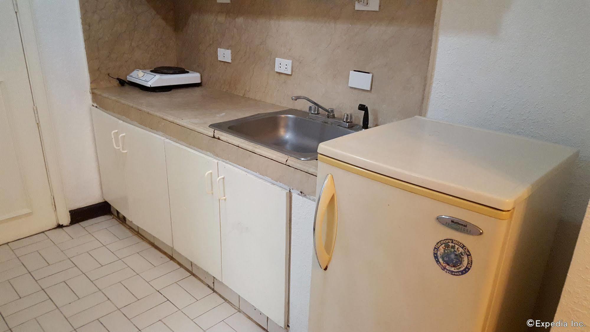 Mpt Suites Makati City Kültér fotó