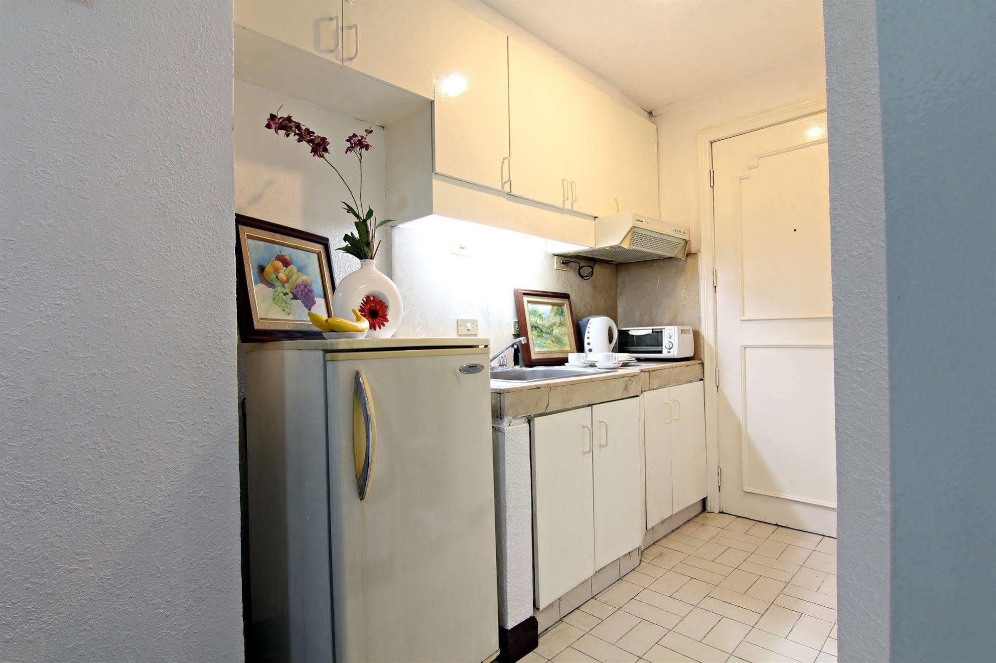 Mpt Suites Makati City Kültér fotó