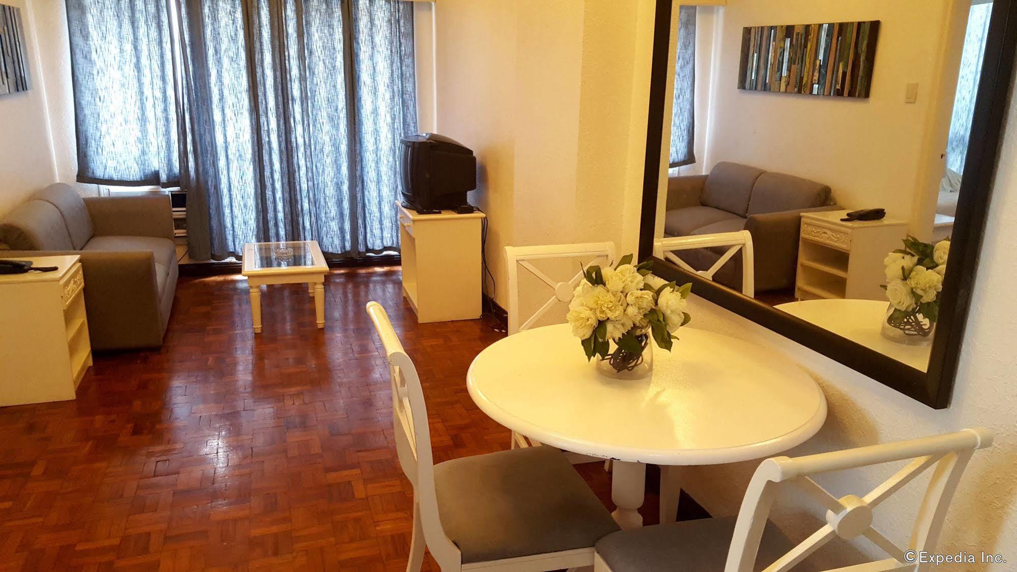 Mpt Suites Makati City Kültér fotó
